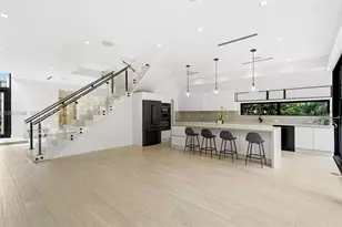 1311 Bay Dr, Miami Beach, FL 33141 - Photo 12