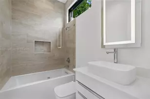 1311 Bay Dr, Miami Beach, FL 33141 - Photo 40