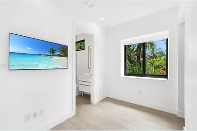 1311 Bay Dr, Miami Beach, FL 33141 - Photo 38