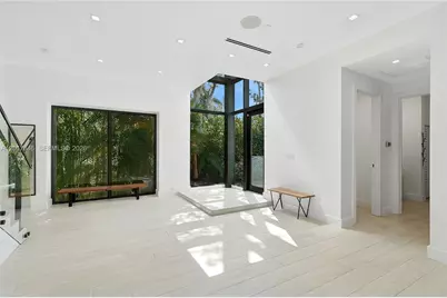 1311 Bay Dr, Miami Beach, FL 33141 - Photo 4