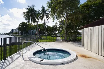 105 Lake Emerald Dr #508, Oakland Park, FL 33309 - Photo 36