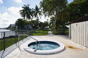 105 Lake Emerald Dr, Oakland Park, FL 33309 - Photo 36