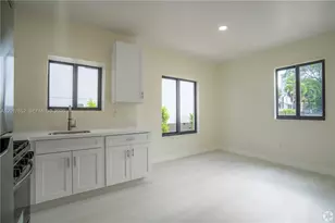 433 SW 6th St, Miami, FL 33130 - Photo 10