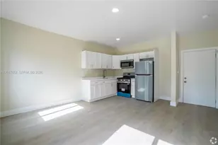 433 SW 6th St, Miami, FL 33130 - Photo 2