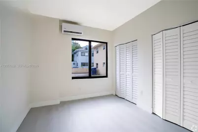 433 SW 6th St #10, Miami, FL 33130 - Photo 12