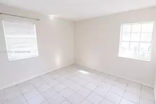 464 NE 210th Cir Terrace, Miami, FL 33179 - Photo 16