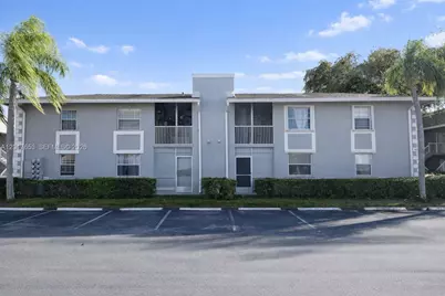 464 NE 210th Circle Ter #204, Miami, FL 33179 - Photo 4