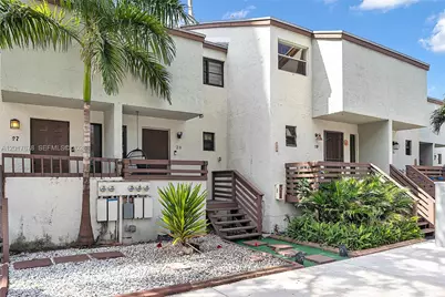 1901 NW S River Dr #28C, Miami, FL 33125 - Photo 2