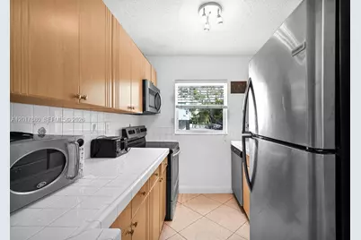 2920 SW 28th Ter #207, Miami, FL 33133 - Photo 8