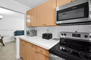 2920 SW 28th Terrace, Miami, FL 33133 - Photo 10