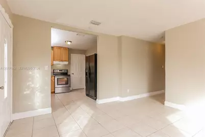 4030 NW 8th Ter, Oakland Park, FL 33309 - Photo 4