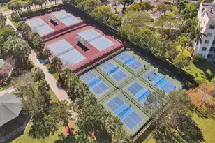 3600 Oaks Clubhouse Dr, Pompano Beach, FL 33069 - Photo 30