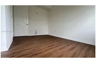 3600 Oaks Clubhouse Dr, Pompano Beach, FL 33069 - Photo 12