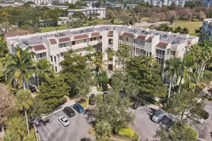 3600 Oaks Clubhouse Dr, Pompano Beach, FL 33069 - Photo 44