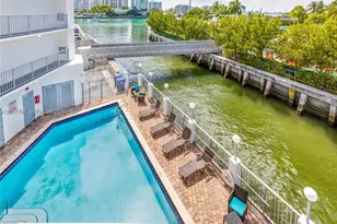 1674 Bay Rd, Miami Beach, FL 33139 - Photo 12