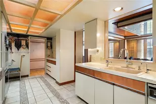 11111 Biscayne Blvd, North Miami Beach, FL 33181 - Photo 36