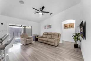 13285 NW 11th St, Miami, FL 33182 - Photo 6
