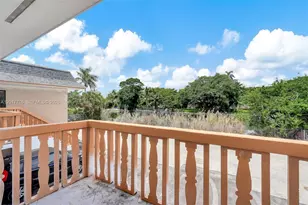 13210 Memorial Hwy, North Miami, FL 33161 - Photo 8