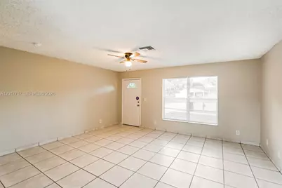 7820 SW 9th St, North Lauderdale, FL 33068 - Photo 4