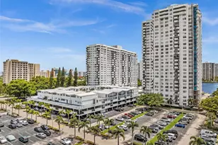 2780 NE 183rd St, Aventura, FL 33160 - Photo 28