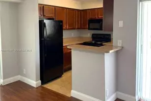 7610 Westwood Dr, Tamarac, FL 33321 - Photo 10