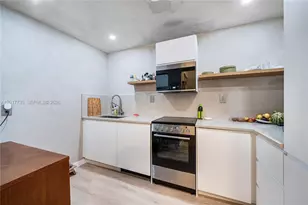 1900 Meridian Ave, Miami Beach, FL 33139 - Photo 8