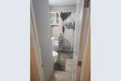 910 NW 17th Ave, Fort Lauderdale, FL 33311 - Photo 4