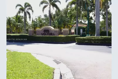 1242 NE 32nd Ave, Homestead, FL 33033 - Photo 2