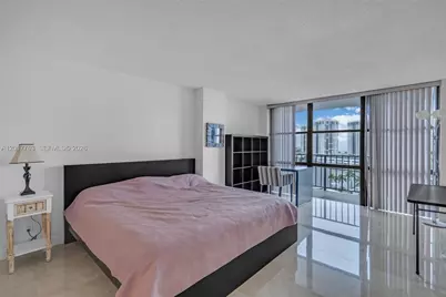 800 Parkview Dr #906, Hallandale Beach, FL 33009 - Photo 20