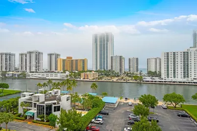 800 Parkview Dr #906, Hallandale Beach, FL 33009 - Photo 2