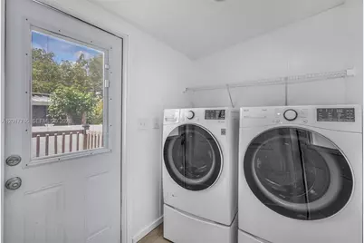 730 NW 217th Ter, Pembroke Pines, FL 33029 - Photo 22