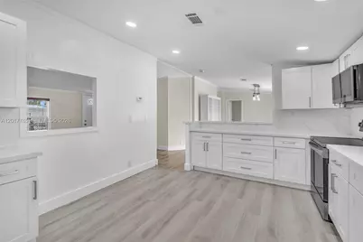 730 NW 217th Ter, Pembroke Pines, FL 33029 - Photo 10