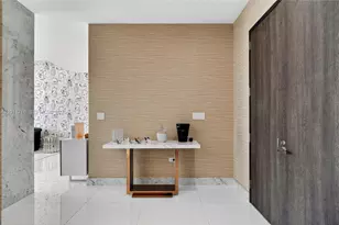 88 SW 7th St, Miami, FL 33130 - Photo 16