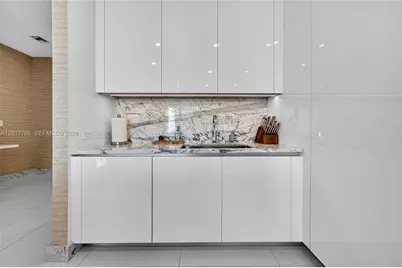 88 SW 7th St #4202, Miami, FL 33130 - Photo 10