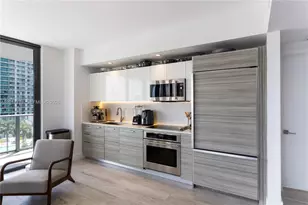 121 NE 34th St, Miami, FL 33137 - Photo 2