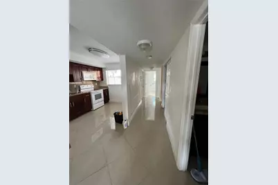 7106 NW 169th St #7106, Hialeah, FL 33015 - Photo 6