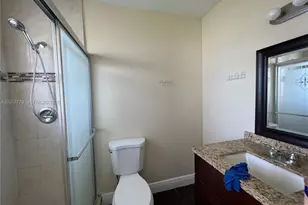 7106 NW 169th St, Hialeah, FL 33015 - Photo 16