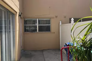 7106 NW 169th St, Hialeah, FL 33015 - Photo 2