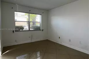 7106 NW 169th St, Hialeah, FL 33015 - Photo 8