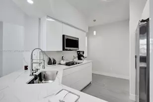 3245 NE 184th St, Aventura, FL 33160 - Photo 14