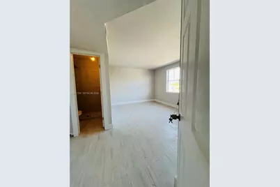 380 NW 85th Pl #1406, Miami, FL 33126 - Photo 14