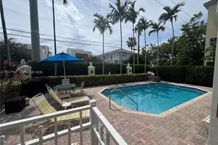 2660 NE 8th Ave, Wilton Manors, FL 33334 - Photo 2