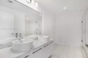 888 Biscayne Blvd, Miami, FL 33132 - Photo 10