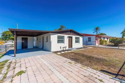 1296 W 36th St, Riviera Beach, FL 33404 - Photo 4