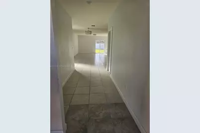831 Bent Creek Dr, Fort Pierce, FL 34947 - Photo 2