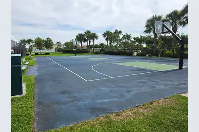 831 Bent Creek Dr, Fort Pierce, FL 34947 - Photo 6