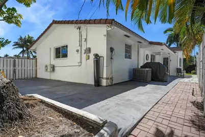1301 Hollywood Blvd, Hollywood, FL 33019 - Photo 18