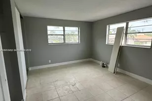 1100 NE 1st Ct, Hallandale Beach, FL 33009 - Photo 6