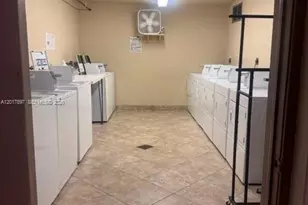 615 NE 12th Ave, Fort Lauderdale, FL 33304 - Photo 2