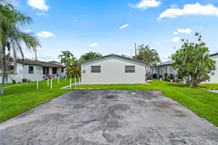 25430 SW 107th Ave, Homestead, FL 33032 - Photo 1